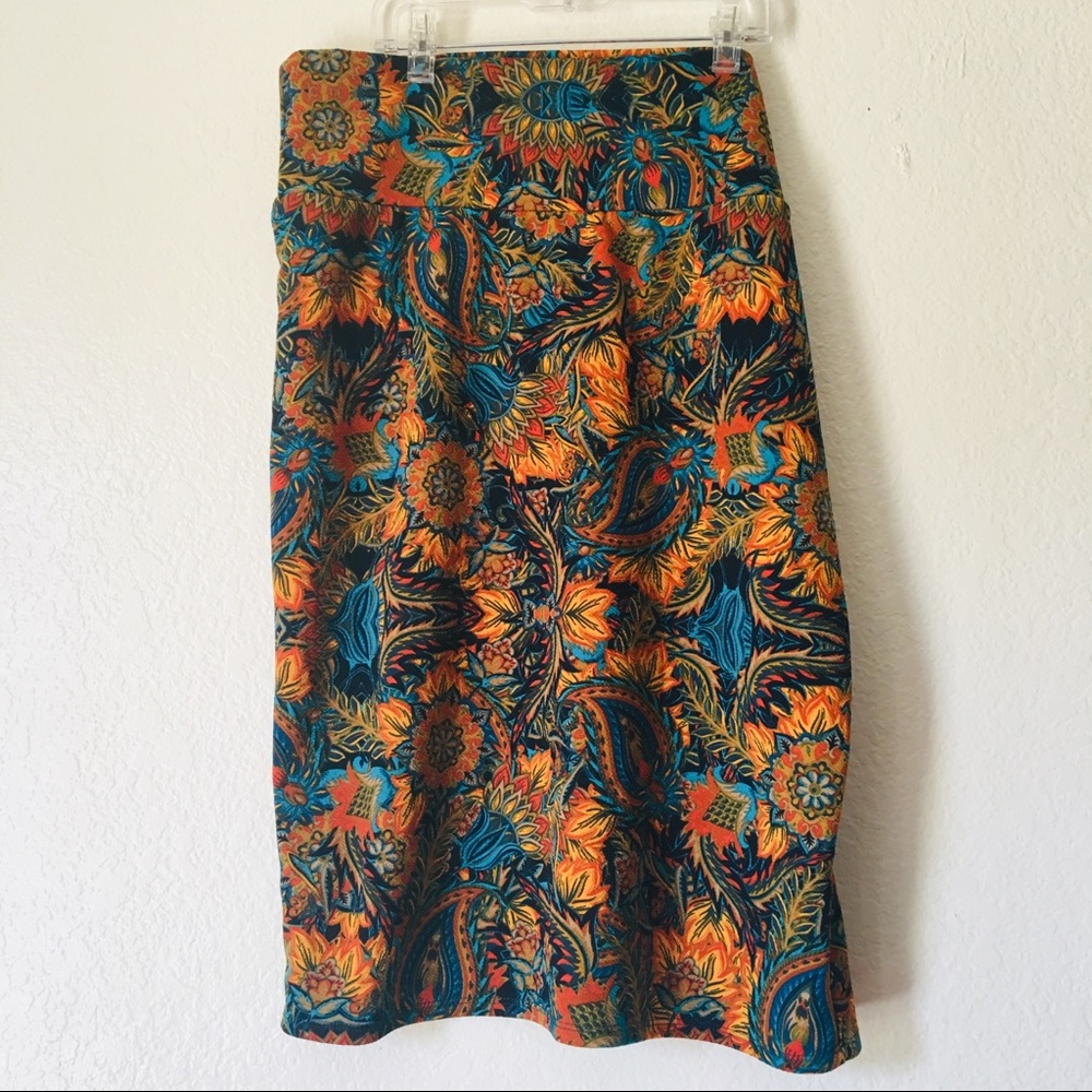 Lularoe skirt